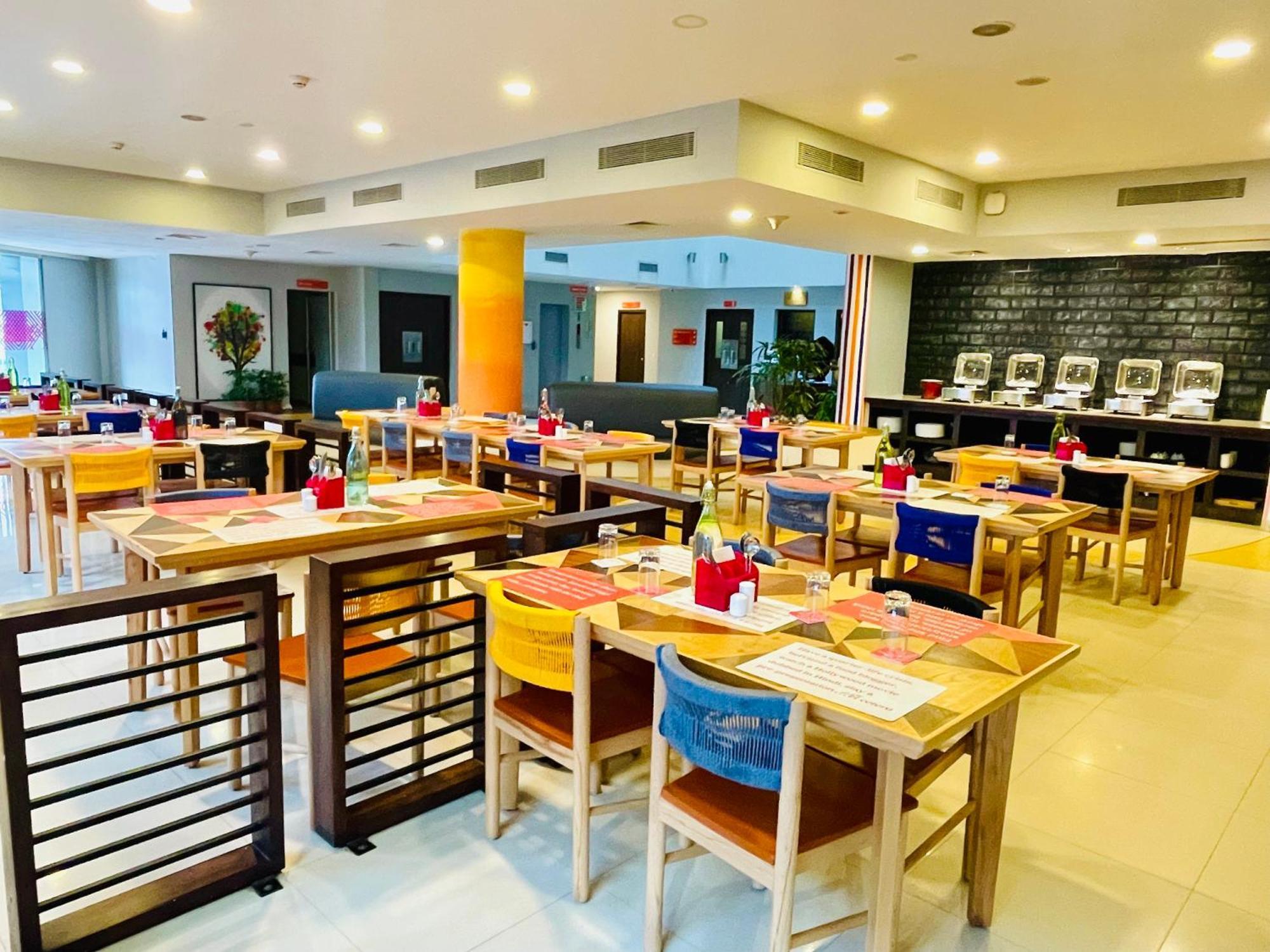 Trivandrum Kazhakuttam Buitenkant foto